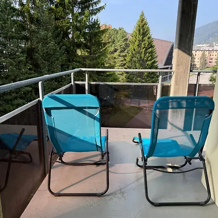 شقة Cozy With Balcony *